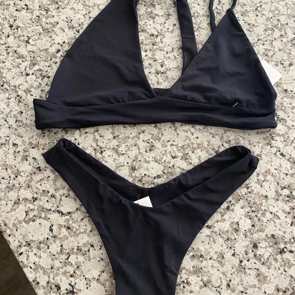 Plumeria Bikini - Picture 3 of 4